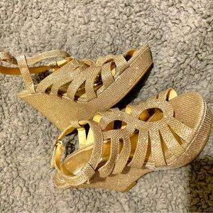 SUGAR gold sparkle wedges